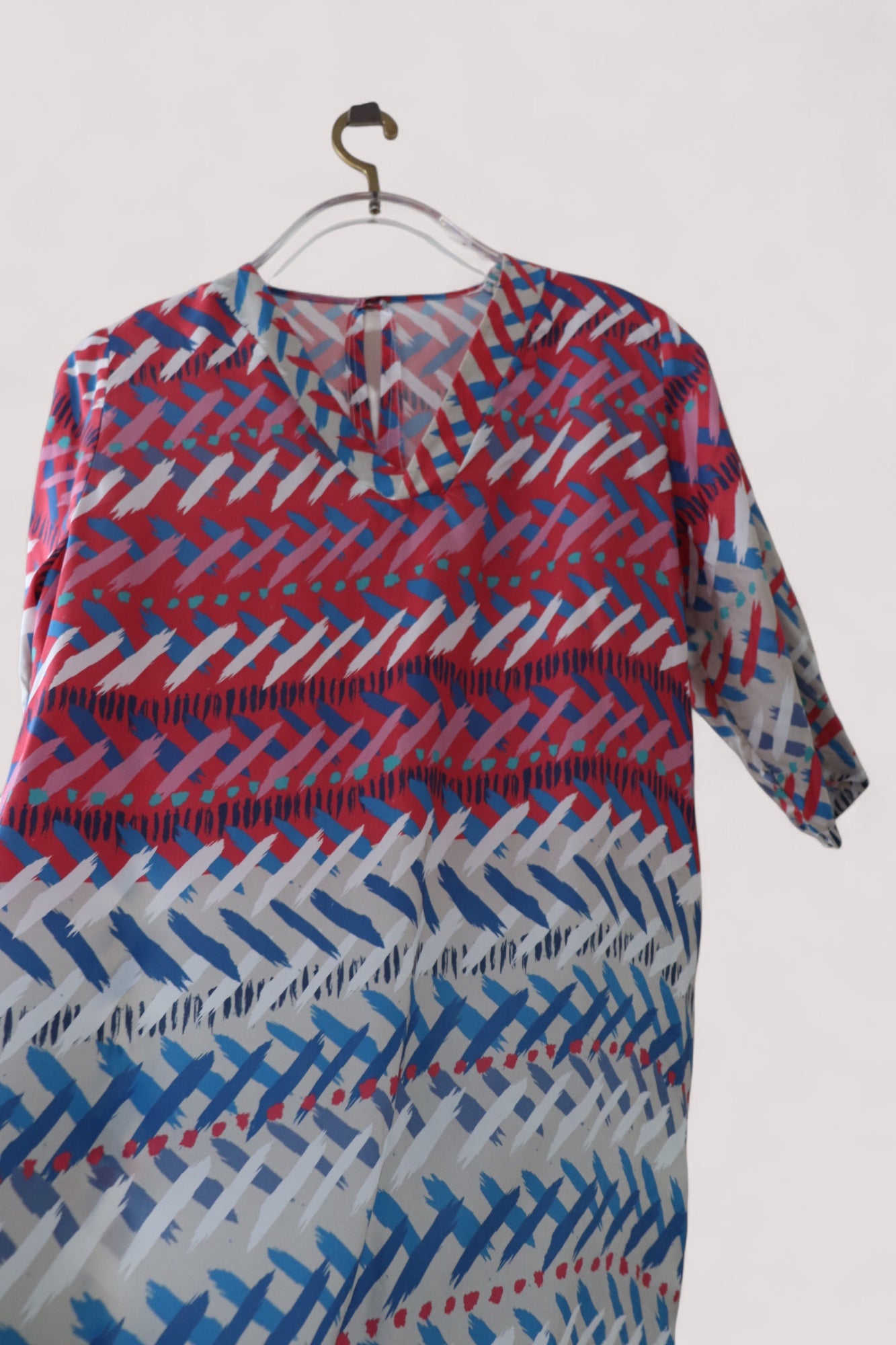 Vilagallo Damen Kleid 100% Seide in M gerader Schnitt neuwertig
