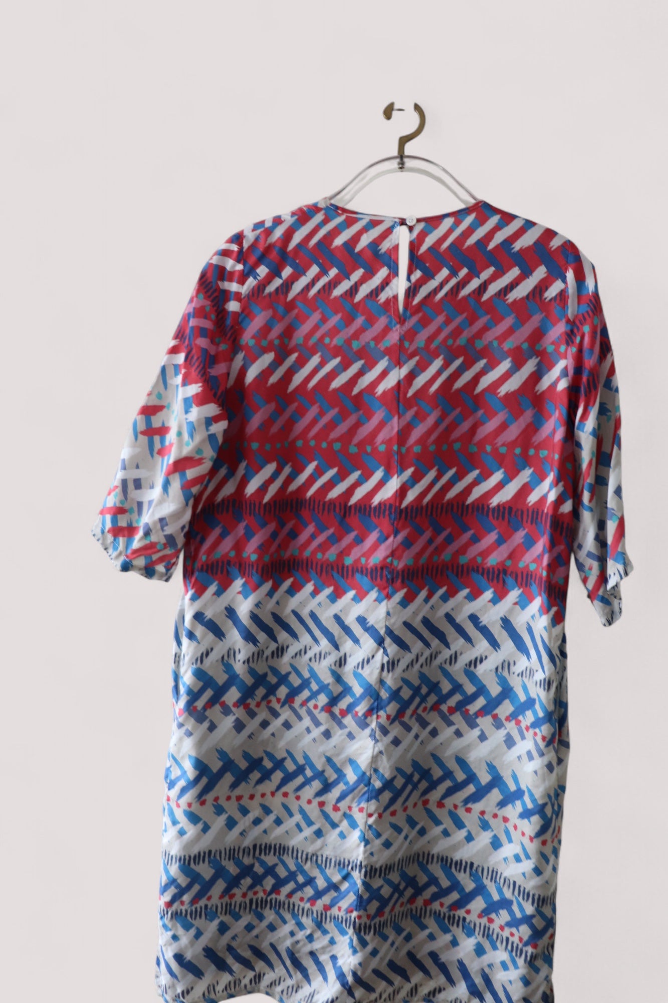 Vilagallo Damen Kleid 100% Seide in M gerader Schnitt neuwertig